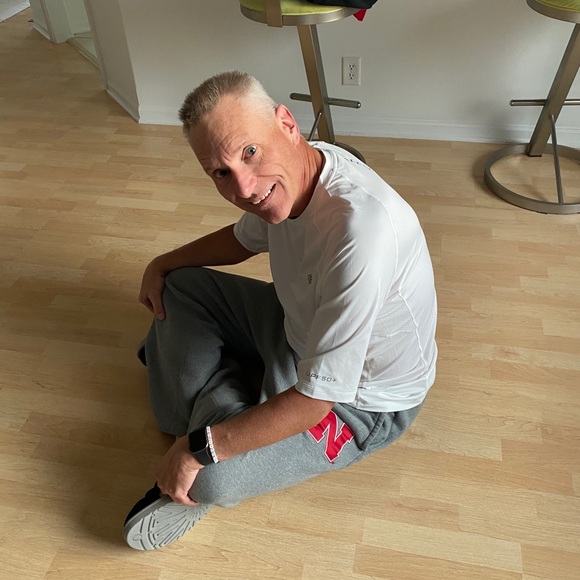 Meet your Posher, Edwin - Picture 2 of 2